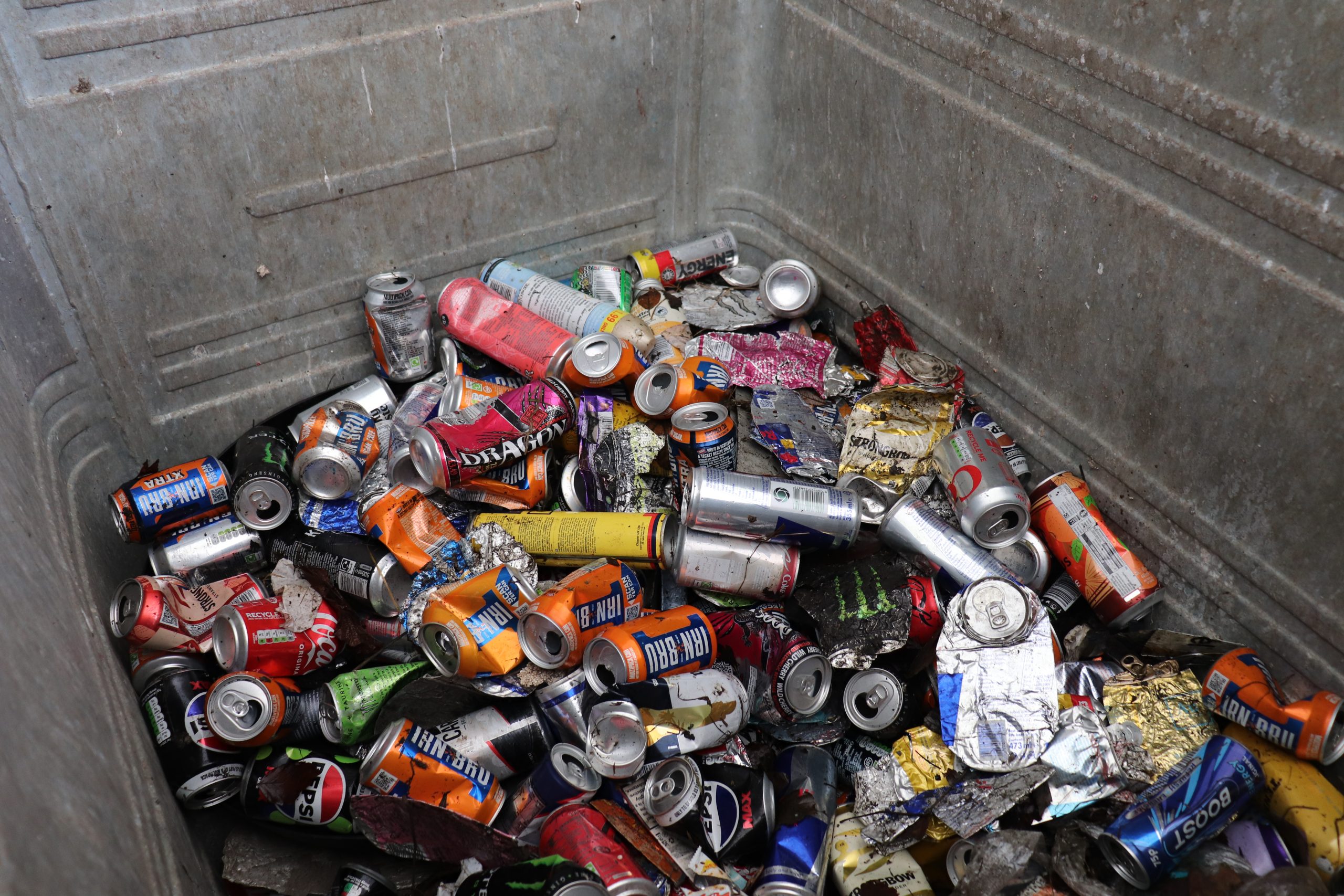 Levenseat Litter Pick Cans